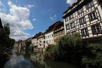 Fototapeta na wymiar Beautiful view of the historic town of Strasbourg
