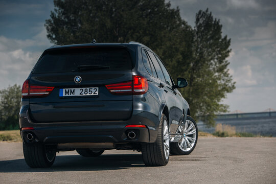 BMW X5 F15 near river