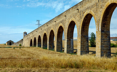 Obraz premium Aqueduct of Noain near Pamplona city Spain