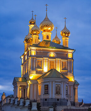 Sunset in  PLYOS, a famous tiny town in Russia.