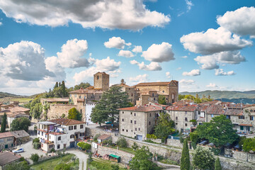 Fototapeta na wymiar view of a small town in Tuscany, Italy