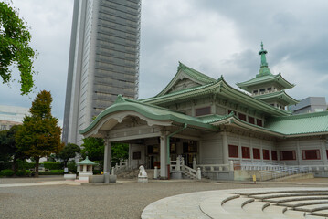 Tokyo Metropolitan Ireido Memorial Hall on a cloudy day