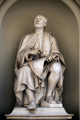 Statue of Filippo Brunelleschi, considered to be a founding father of Renaissance architecture