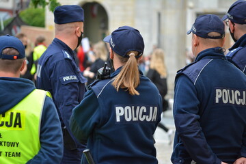 Fototapeta Policjanci na służbie.  obraz