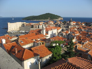 Fototapeta na wymiar View on the old town of Dubrovnik and Lokrum island