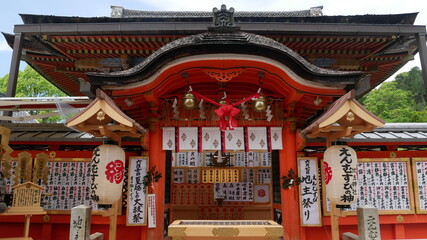 地主神社