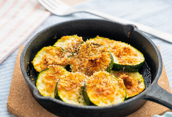 ズッキーニのチーズ焼き