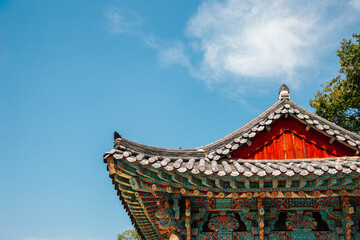 Naklejka premium Korean traditional roof at Beomeosa temple in Busan, Korea