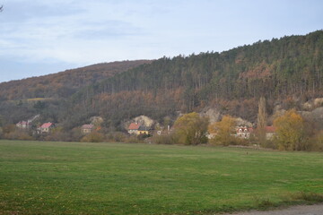 Obraz premium views of green fields and villages in the background