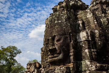 angkor watt buddha face