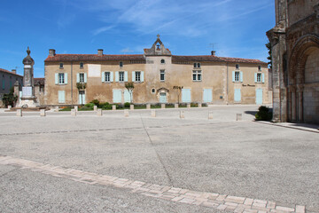 Fototapeta premium abbey square in Nieul-sur-l'Autise (france)