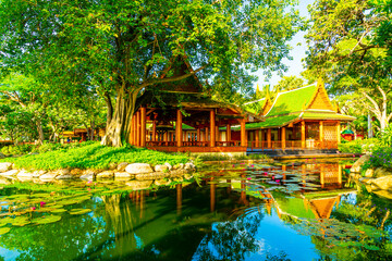 Obraz premium pavilion in Thai style with lake and tree