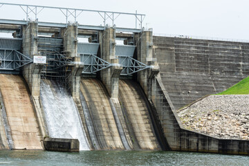 Fototapeta na wymiar R.L. Harris dam near Lineville, Alabama, USA