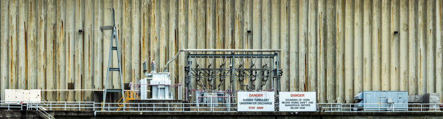 Fototapeta premium detail of a portion of the R.L. Harris dam near Lineville, Alabama, USA