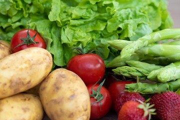 Salat und Kartoffelzeit