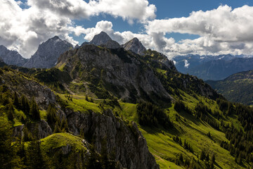 Tannheimer Berge im Sommer vom Füssener Jöchle