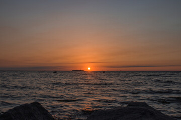 Fototapeta na wymiar summer sunset at the beach