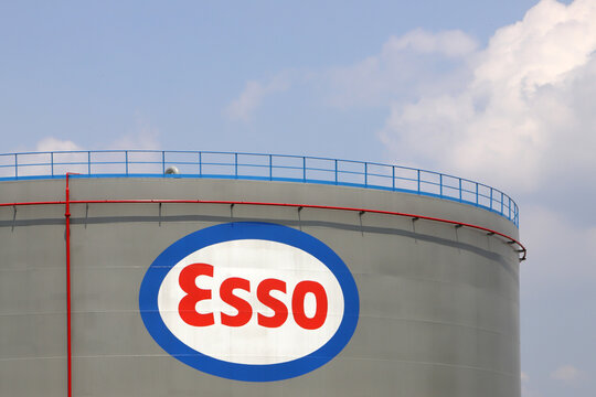 deposito caeburante esso, fuel storage esso brand