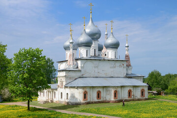 Fototapeta na wymiar Holy Cross cathedral (Krestovozhdvizhensky cathedral, 1658). Tutayev, Yaroslavl Oblast, Russia.