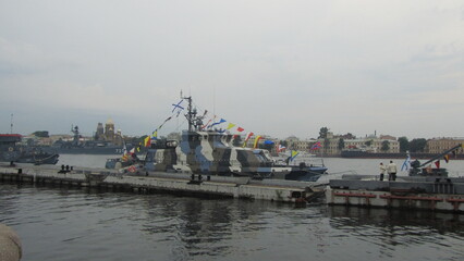 Fototapeta premium Neva river and military ships, Saint-Petersburg, Russia, 2011 (15)