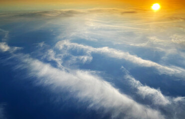 Fototapeta na wymiar sunset sky in the sun cloud