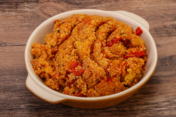 Couscos with tomato and chicken