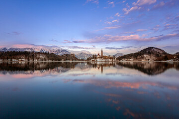 Fototapeta na wymiar Sonnenuntergang am See Bled in Slowenien
