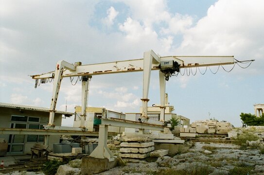 crane in the harbor