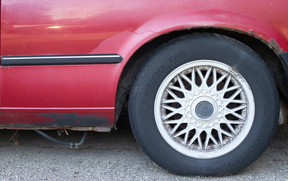 An abundant classic BMW 3 series wheel details