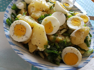 eggs potatoes boiles onions selery saland