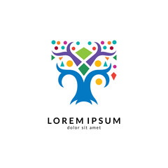 Tree logo design, green nature, environmental logo, growth symbol, family trees, financial icon, vector illustration