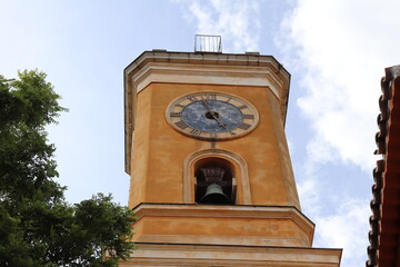 Eglise catholique du village de Eze vue de l'extérieur, ville de Eze, département des Alpes Maritimes, France