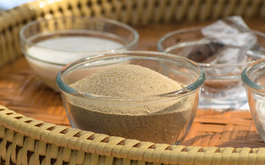 Ground roasted rice or Khaao khuua in Thai name for a mixture of Thai desserts.
