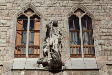 Fototapeta na wymiar Saint George statue, Casa Botines, Leon, Spain