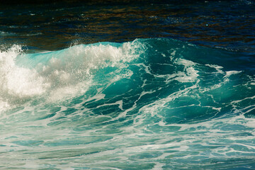 Naklejka premium Big blue stormy ocean wave