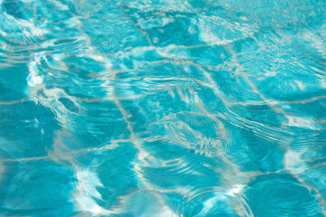 Bubbles and wave water in the pool