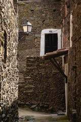 Calle de un pueblo rural