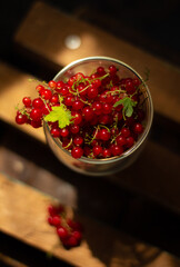 Currants on a wooden surface