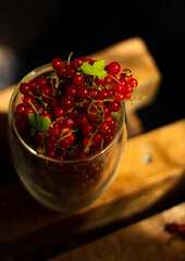 Currants on a wooden surface