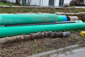 Altes rostiges Wasserrohr