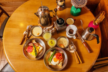朝食セット　breakfast made from a cast iron frying pan