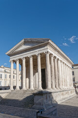 Fototapeta na wymiar Temple romain appelé la maison carrée de Nîmes - Gard - France
