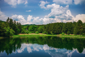 Obraz na płótnie Canvas Panoramic view on mountain lake
