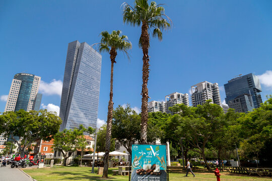 Exterior view of the Azrieli Sarona Tower