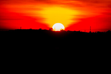 Obraz premium sky, sunset, night, sun, city, sunrise, clouds, light, blue, landscape, evening, dark, road, orange, car, morning, cloud, horizon, nature, dusk, london, travel