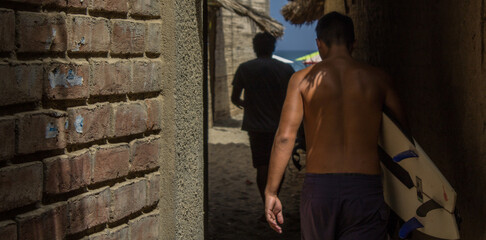 Surf en las playas del Norte del Perú