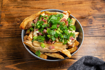 papas fritas con salsa