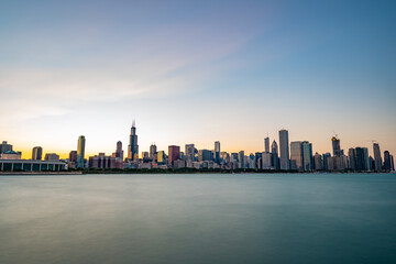 Fototapeta na wymiar Sunset in Chicago in long exposure