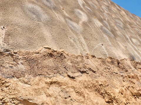 Strengthening of the quarry slopes with shotcrete