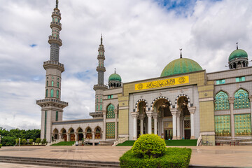 Fototapeta na wymiar a mosque in the morning